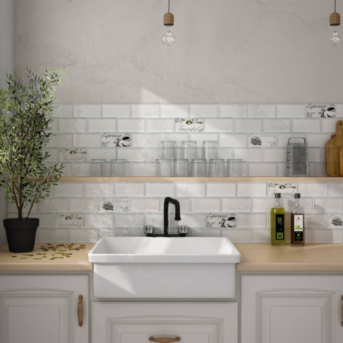 Bistro Kitchen Subway - Image 2